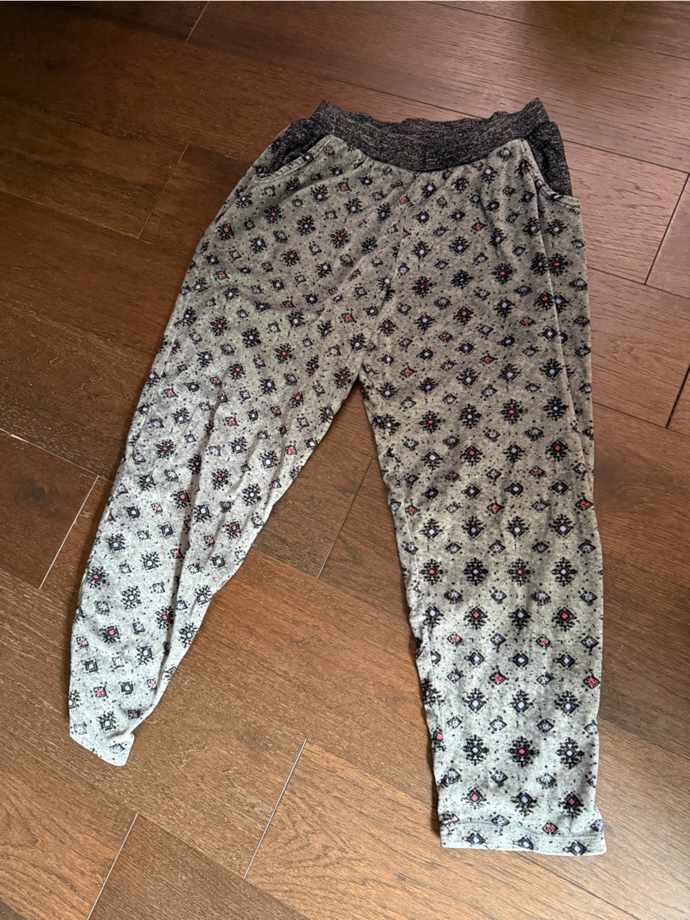 Cozy Women's Grey Printed Pajama Pants